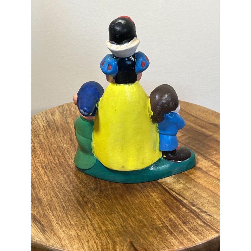 SOLD Vintage Walk Disney Snow White Figurine with Grumpy‎ and Dopey - Picture 4 of 5